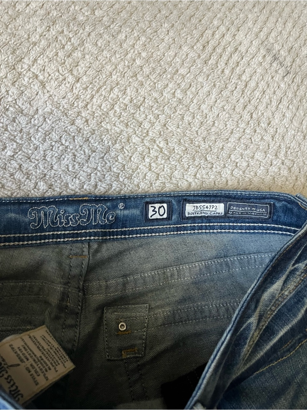 Miss Me vtg y2k Women's Straight Leg Faded Blue Jeans with studded pockets - Picture 5 of 16